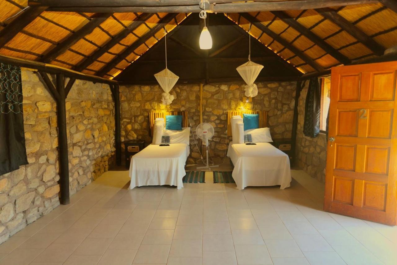 Kapika Waterfall Lodge Epupa Exterior foto