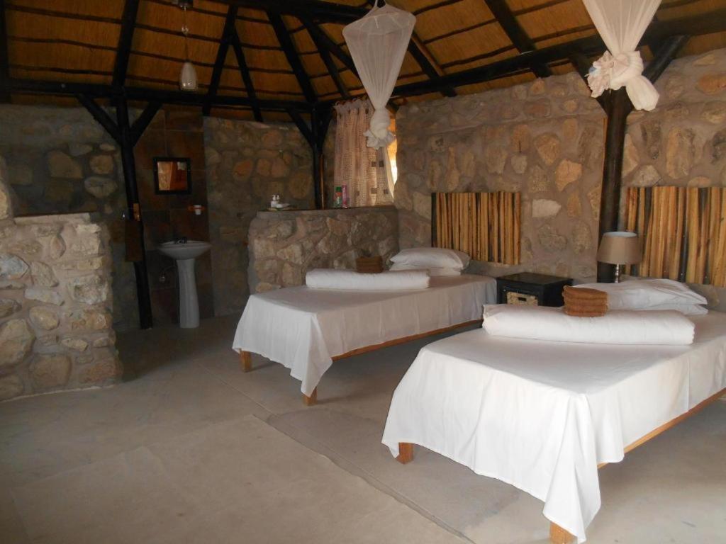 Kapika Waterfall Lodge Epupa Exterior foto