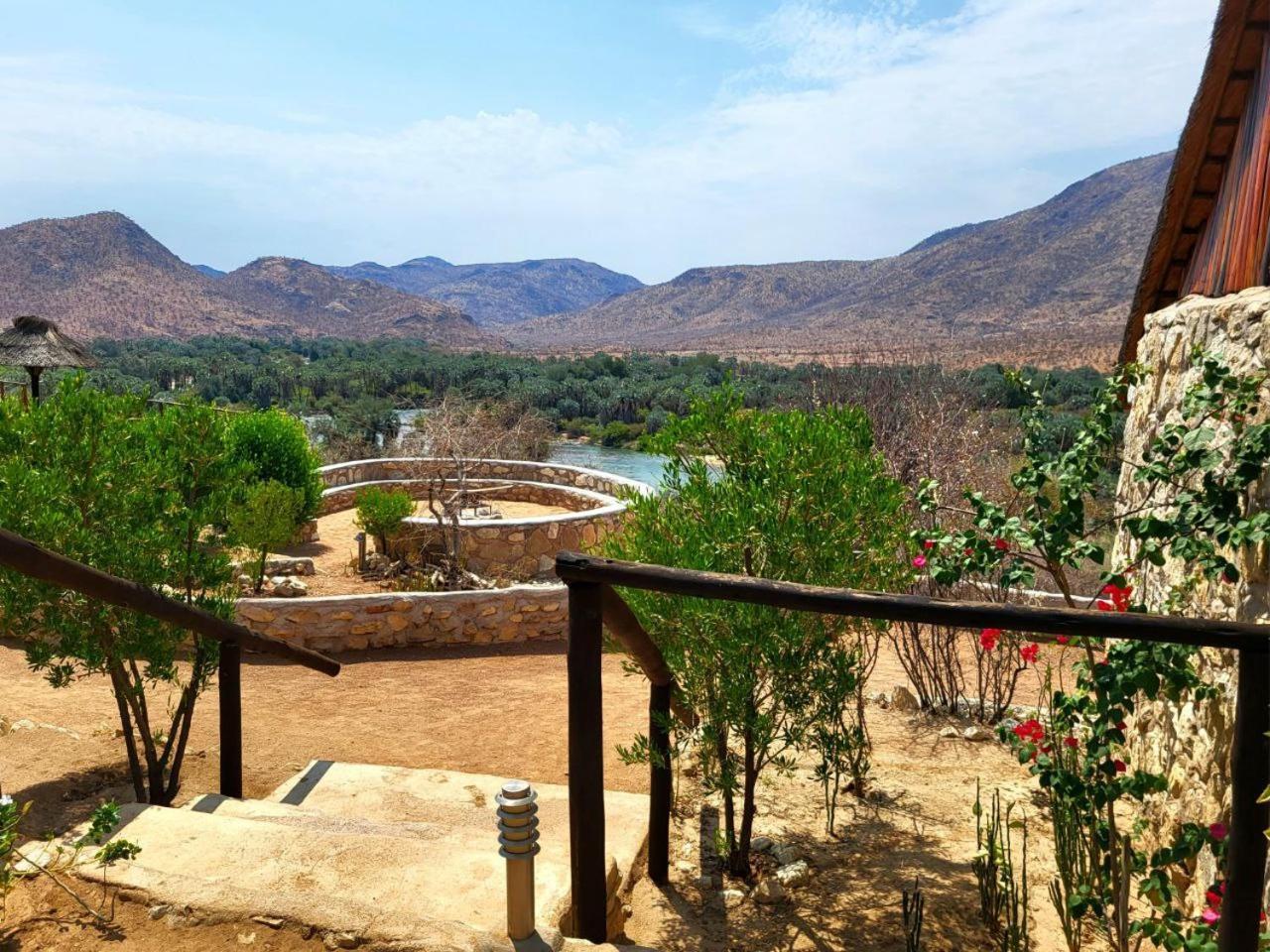 Kapika Waterfall Lodge Epupa Exterior foto